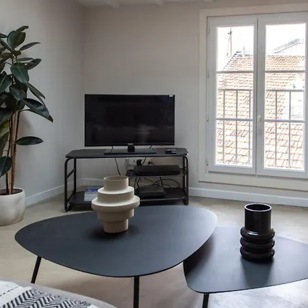 Apartment #16 Hot Heart Of The Oldtown 2 Min From The Beach-ac& Wifi Nice