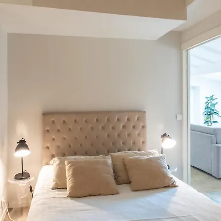 #16 Hot Heart Of The Oldtown 2 Min From The Beach-ac& Wifi * Nice