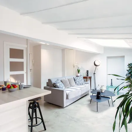 Apartment #16 Hot Heart Of The Oldtown 2 Min From The Beach-ac& Wifi