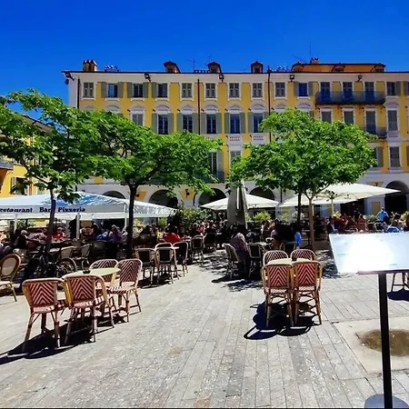 Apartment A-typical Studio, Heart Of The Port Area/nice, Ac