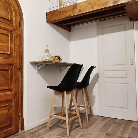 A-typical Studio, Heart Of The Port Area/nice, Ac Apartment Nice