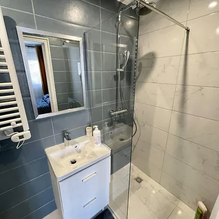 Apartment Near Historical Sites Of *