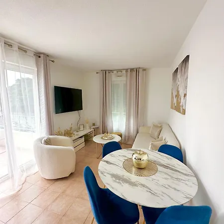 Lili House Apartment
