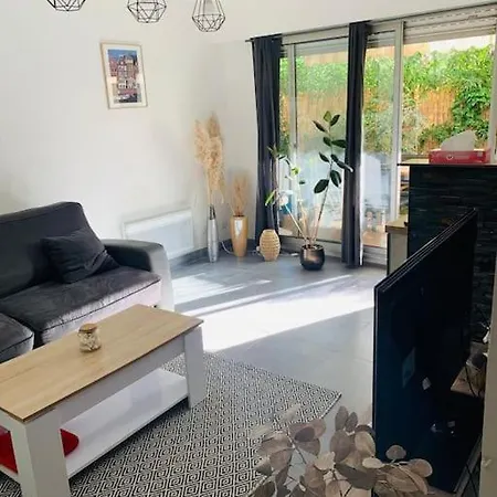 Studio Avec Piscine * Nice