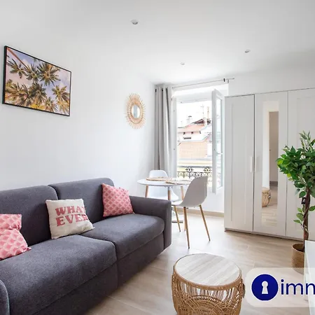 Near Thiers Station Apartment *