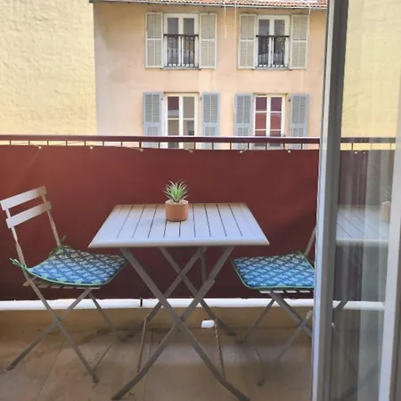 Apartment Ingrat *