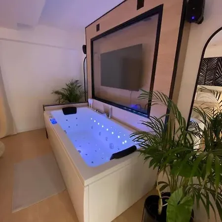 Apartment Balneo Jacuzzi Climatise Nice