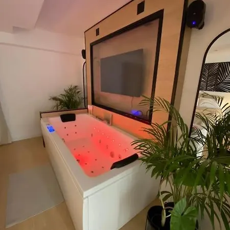 Balneo Jacuzzi Climatise Apartment