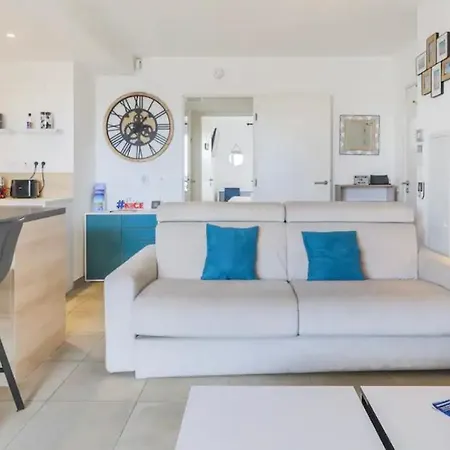 Q&r Renting - Design Modernes Et Luxueuses- Confort Parking Ac Apartment *