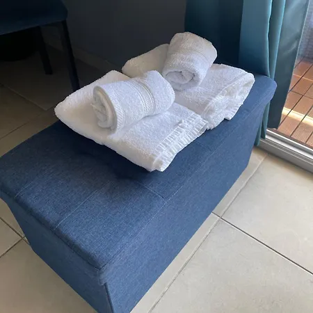 Q&r Renting - Design Modernes Et Luxueuses- Confort Parking Ac Apartment