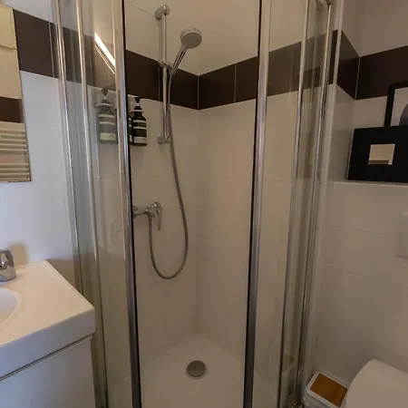 Sl Joli 2pieces, Dernier Etage Avec Balcon 16 Shakespeare Nice