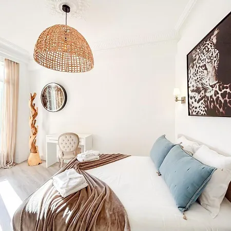 #12 Staywizus - 1bdr Joffre, 5min From Old Town Ac & Wifi Apartment