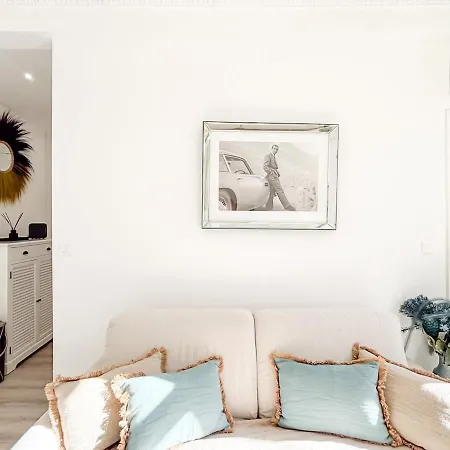 #12 Staywizus - 1bdr Joffre, 5min From Old Town Ac & Wifi Apartment Nice