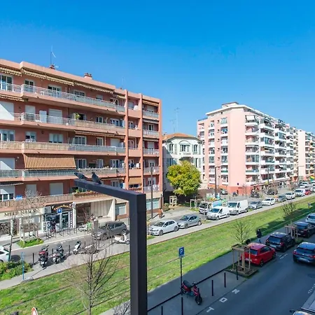 #37 Staywizus - 1bdr Bagatelle, Promenade, Sea Front - Balcony & Ac