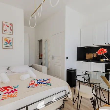 Modern 3br Duplex Near Port & Old Town | By Airnest Apartment Nice