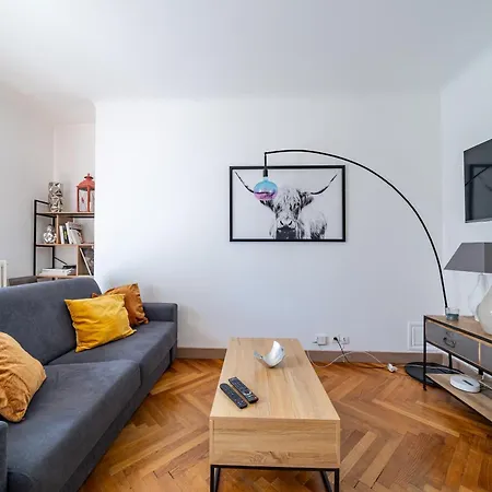 2 Pieces Avec Jardin Et Clim A Quelques Pas De La ! Apartment