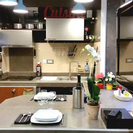 Bonaparte, Bienvenue Dans Le Quartier Du Port, Le Quartier De Avec Son Ambiance Estivale Qui Respire Les Vacances, Rafraichissement Garantie Pour Arrivee Toute En Douceur Apartment