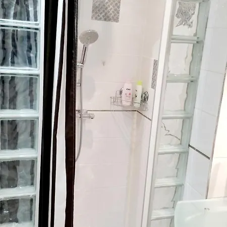 Apartment Bonaparte, Bienvenue Dans Le Quartier Du Port, Le Quartier De Avec Son Ambiance Estivale Qui Respire Les Vacances, Rafraichissement Garantie Pour Arrivee Toute En Douceur