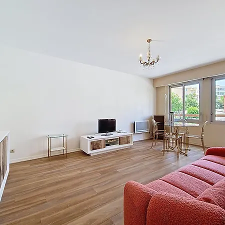 Nestor&jeeves - Renoir - Location Apartment