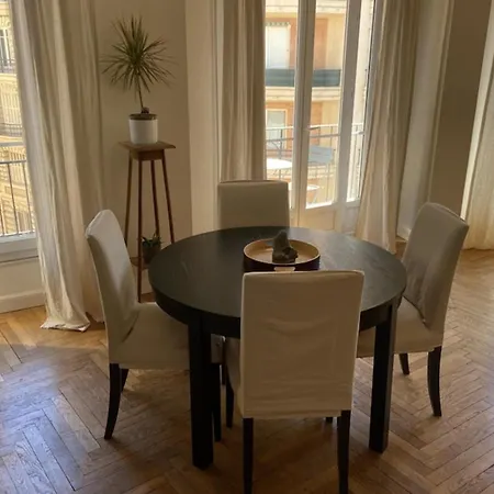 Apartment 56m With Balcony In Rotunda Near The Sea Nice