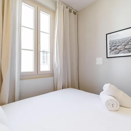Apartment Wide Open Sky Terrace 1 Bdr Nice
