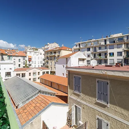 Wide Open Sky Terrace 1 Bdr Apartment *