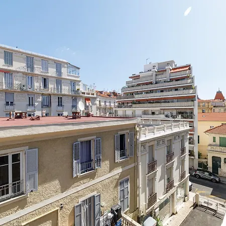 Wide Open Sky Terrace 1 Bdr Apartment Nice