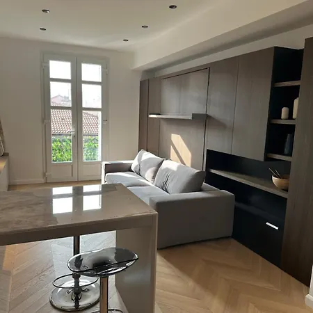 Des Palais Apartment *