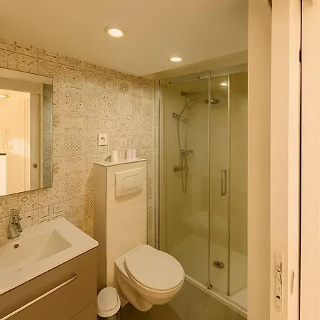 Apartment Deluxe Charmant, En Plein Centre Ville, Centre Nice
