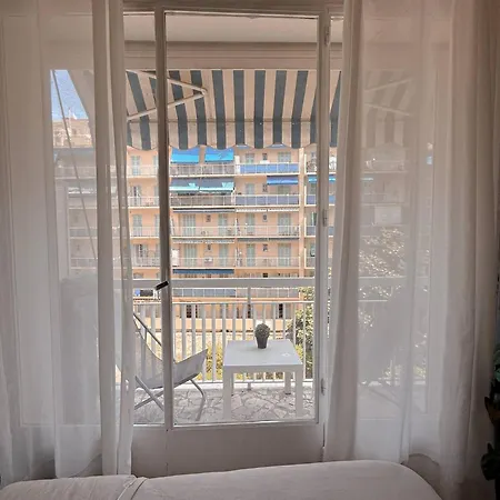 Appartement Entier Au Centre De Nice *
