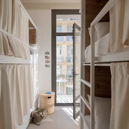 Slo Hostel