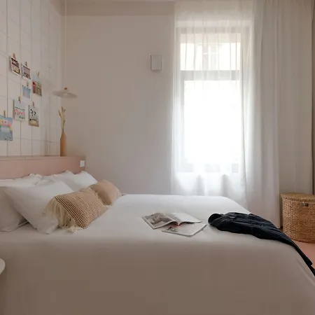 Slo Hostel