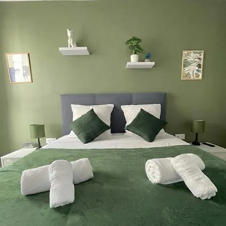 Q&r Renting - Design Modernes Et Luxueuses- Confort Parking Ac Apartment