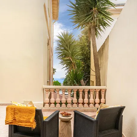 Ecrin Au Calme, Terrasse & Parking, Apartment Nice