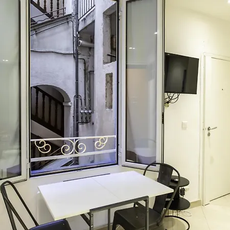 Apartment #33 Staywiz Us - Heart Of Old Town 5mins Walk To *