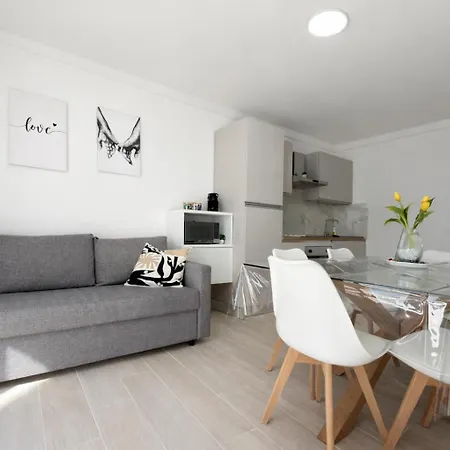 Renove 3 Chambres, 8 Pers, A 50 M Nice