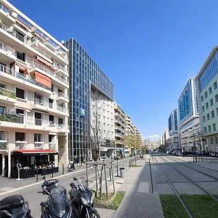 Renove 3 Chambres, 8 Pers, A 50 M * Nice