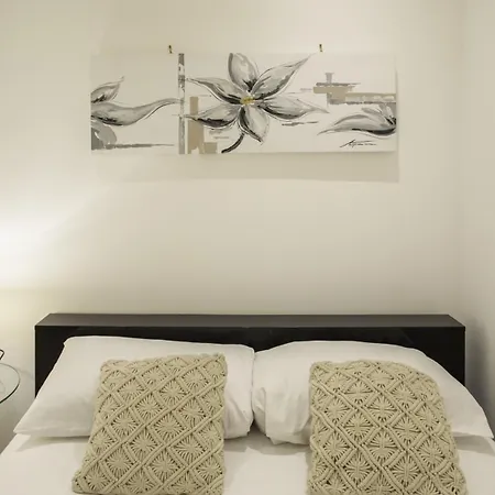 Apartment #33 Staywiz Us - Heart Of Old Town 5mins Walk To *
