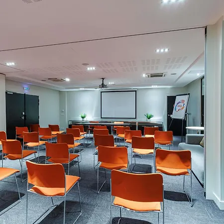 Adagio Centre 3*