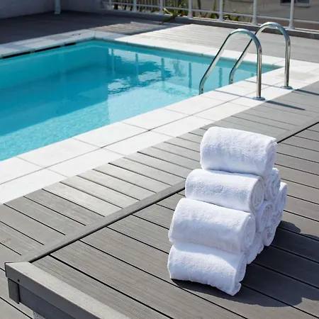 Adagio Centre 3*