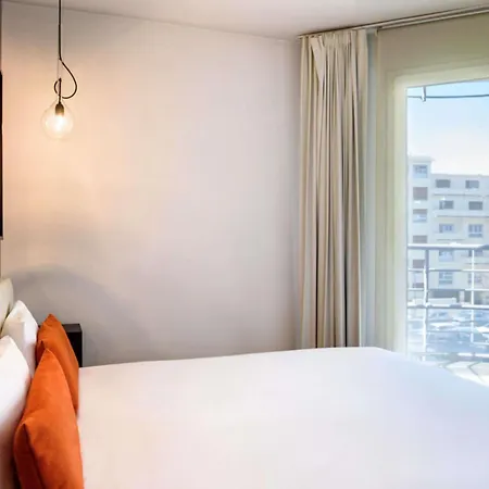 Adagio Centre