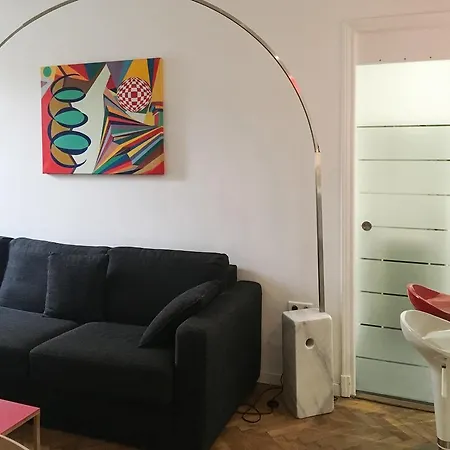 Dante Apartment