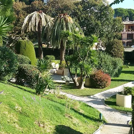 Apartment Thira Nice