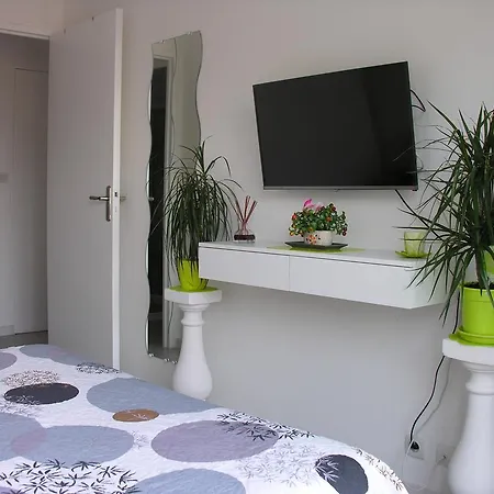 Thaisun Apartment *