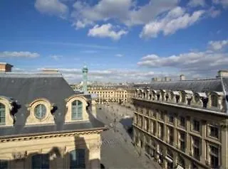 Du Petit Louvre