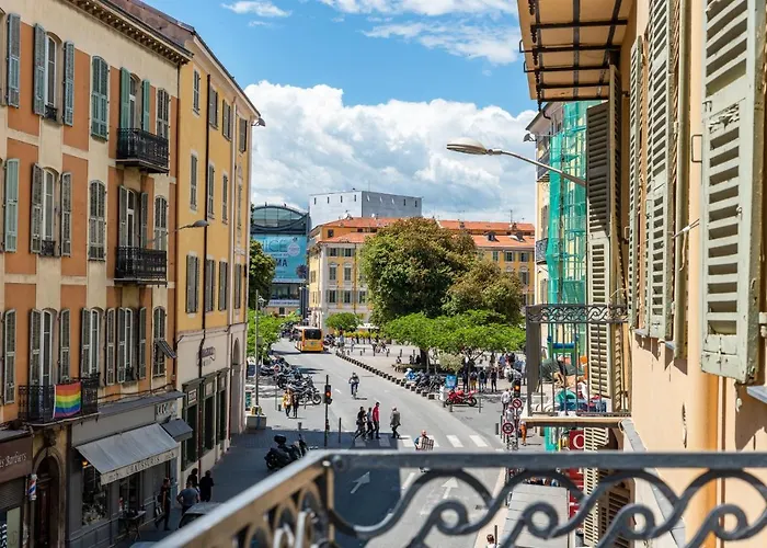 1 Cassini - Magnifique 2 Pieces Place Garibaldi - Balcon