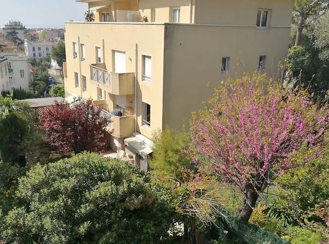 Villa Soraya , Quiet Location With Big Garden Near Beach And Old Town Of Nice