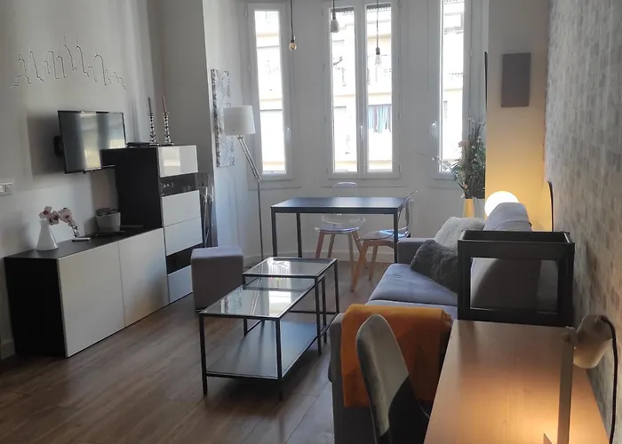 Grand Studio Confortable Au Coeur De Nice