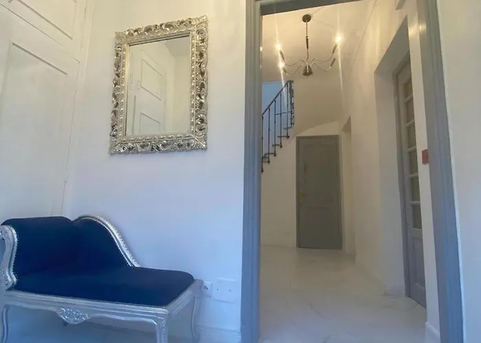 Charming House Near Center Nice