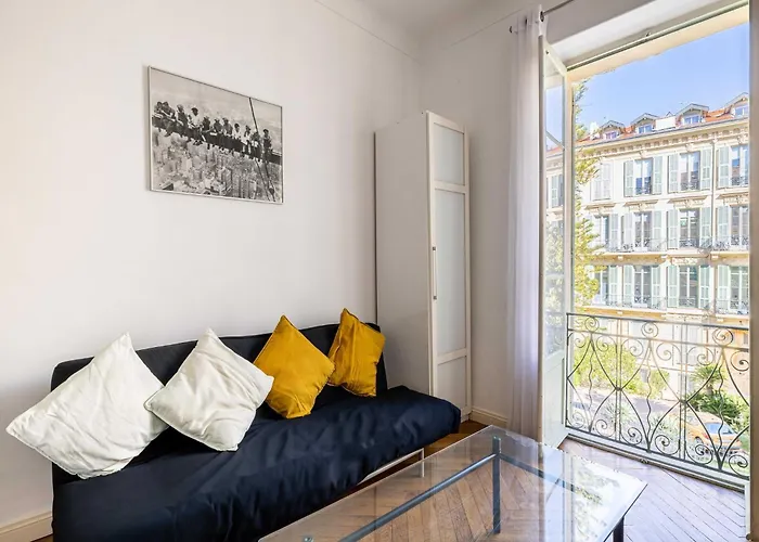 Superb 2 Room Apartment In The Heart Of Nice